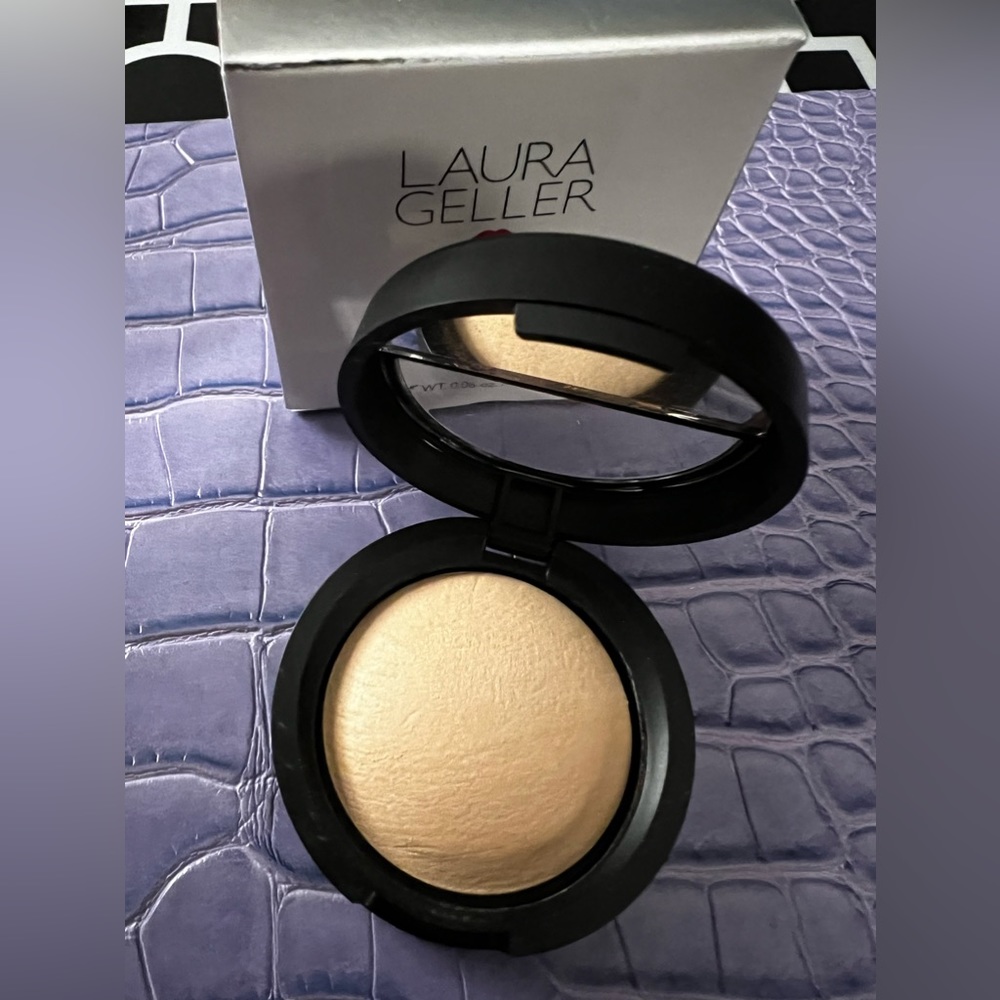 New Laura Geller Highlighter *French Vanilla*